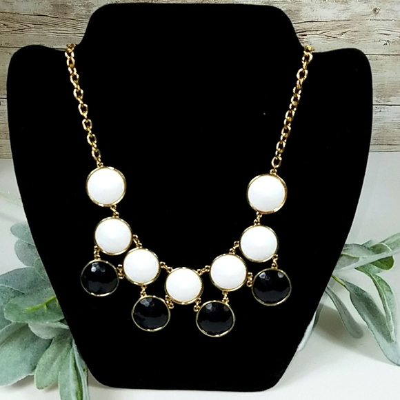 Cookie Lee, Black and White stone necklace. - Picture 2 of 5